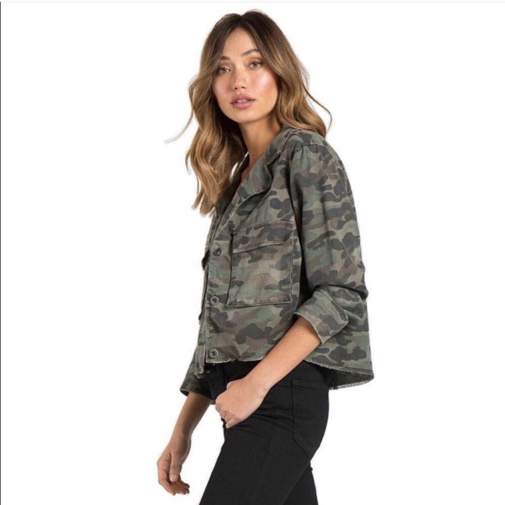 Bella Dahl camo shirt jacket